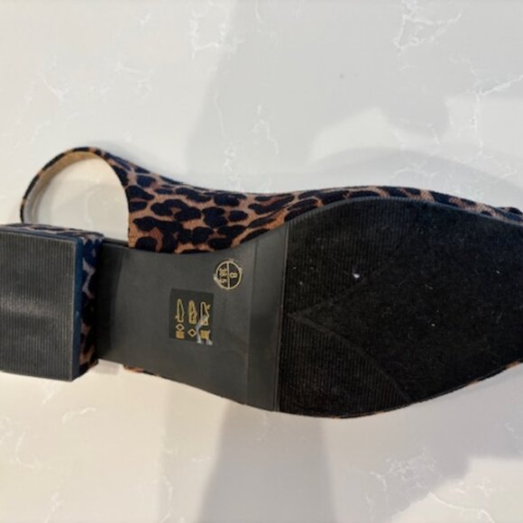 CL by Laundry Leopard Print Slingback Flats - Picture 3 of 4